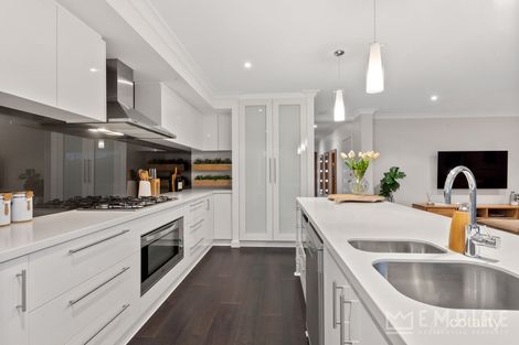 Property photo of 12 Butterworth Place Beaconsfield WA 6162
