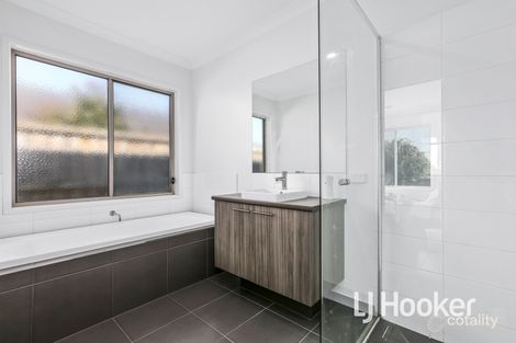 Property photo of 9 Franklin Way Officer VIC 3809