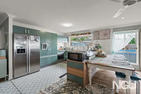 Property photo of 6 Perrys Crescent Rosewood QLD 4340