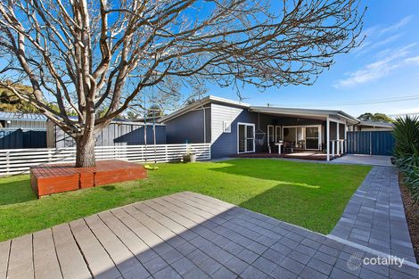 Property photo of 38 Kathleen White Crescent Killarney Vale NSW 2261