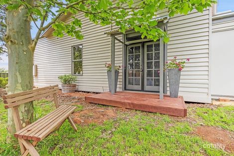 304 Zegelin Rd, Fairy Dell, VIC 3561