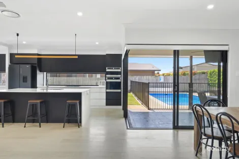 Property photo of 22 Kellett Drive Westbrook QLD 4350