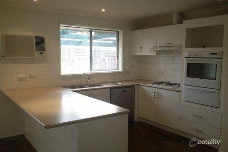 Property photo of 2/10 Topaz Place Narre Warren VIC 3805