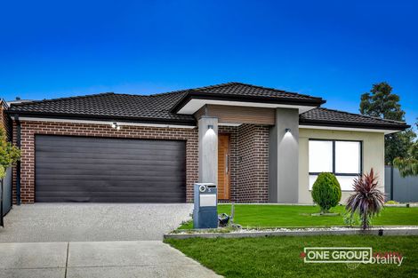 5 GROUNDBERRY AVE, WALLAN, VIC 3756