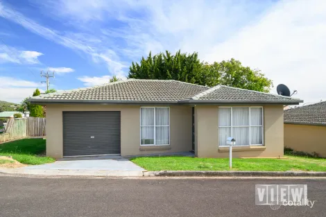 1/1-5 Winspears Rd, East Devonport, TAS 7310