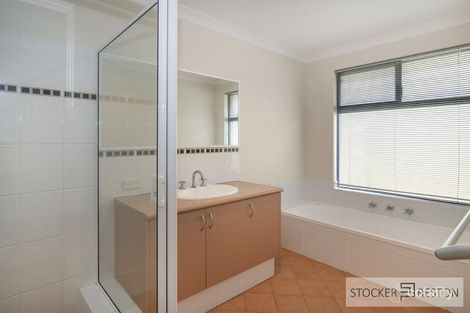 Property photo of 11 Sherwood Crescent Broadwater WA 6280
