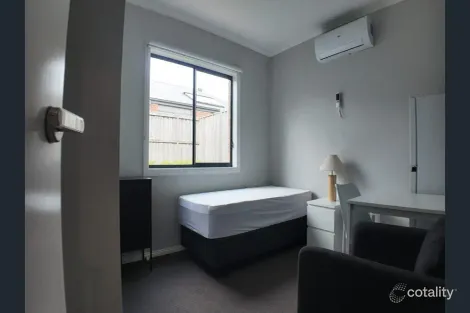 Property photo of 1 Kakoura Street Drouin VIC 3818