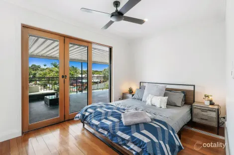 Property photo of 31 Pacific Boulevard Broadbeach Waters QLD 4218