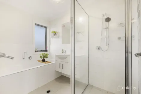 Property photo of 17 Loomes Lane Casey ACT 2913