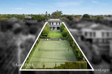 Property photo of 2 Pearson Grove Caulfield North VIC 3161