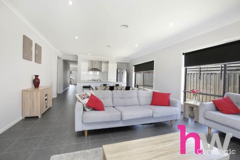 Property photo of 18 Tannin Way Waurn Ponds VIC 3216