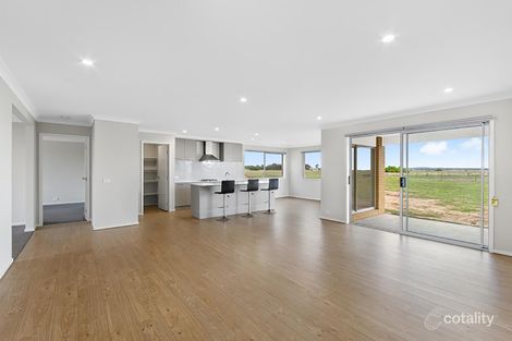 Property photo of 21 Ridge Court Lethbridge VIC 3332
