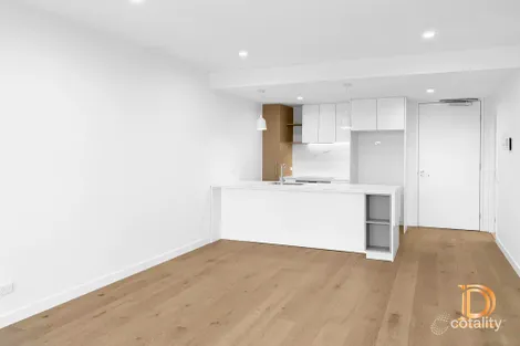 802/1060 DANDENONG RD, CARNEGIE, VIC 3163