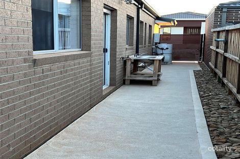 Property photo of 15 Apsley Way Thornhill Park VIC 3335