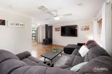 Property photo of 33 Ware Avenue West Wodonga VIC 3690