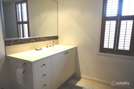 Property photo of 37 Breakwater Crescent Point Cook VIC 3030