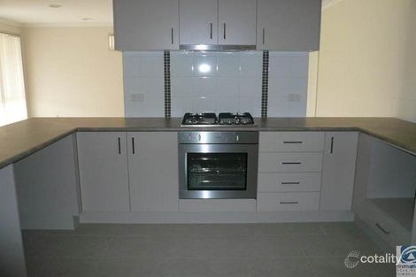 Property photo of 23 Craig Circuit Leneva VIC 3691