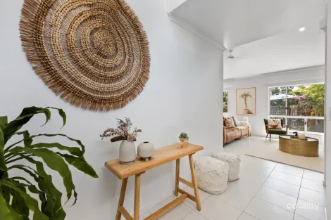 Property photo of 27 Border Street Glenella QLD 4740