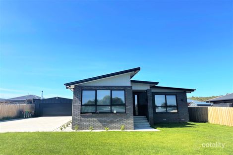 Property photo of 22 Kingsgate Circle Huntingfield TAS 7055
