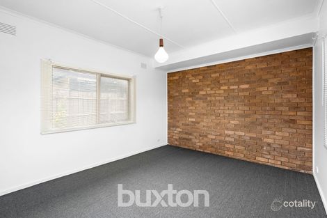 Property photo of 18 Highbury Avenue Hampton East VIC 3188