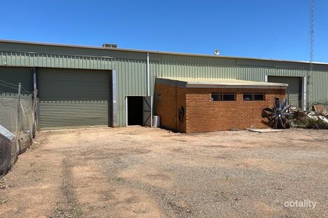 2/2 Clements Way, Boulder, WA 6432