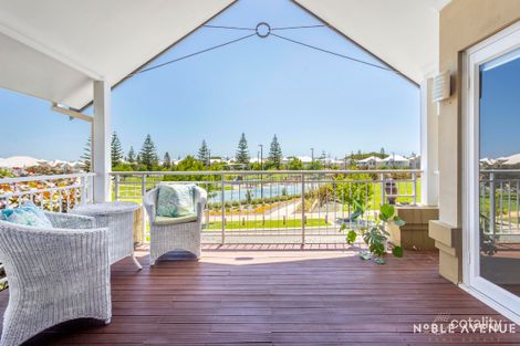 Property photo of 10 Azzuro Crescent Hillarys WA 6025