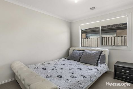 Property photo of 11 Babylon Crest Clyde North VIC 3978