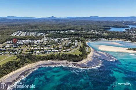 Property photo of 39 Highview Drive Dolphin Point NSW 2539