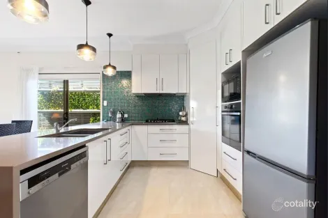 Property photo of 15 Robur Crescent Mountain Creek QLD 4557