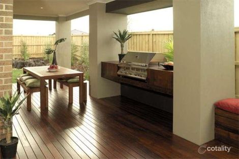 Property photo of 18 Red Mallee Court Lyndhurst VIC 3975