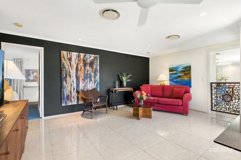 Property photo of 2 Holdway Street Kenmore QLD 4069