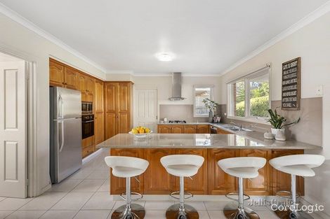 Property photo of 27 Erinne Court St Helena VIC 3088