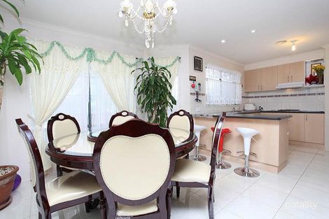 Property photo of 16 Springfield Close Caroline Springs VIC 3023