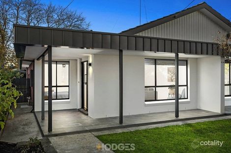 2/50 Marshall St, Newtown, VIC 3220