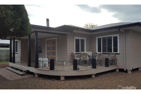 4 Wooburn St, Dalby, QLD 4405