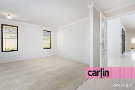 Property photo of 21 Sunflower Road Success WA 6164