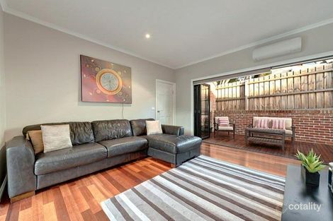 Property photo of 2/64 Long Valley Way Doncaster East VIC 3109