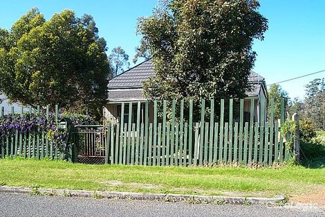 Property photo of 8 Gladstone Crescent Collie WA 6225