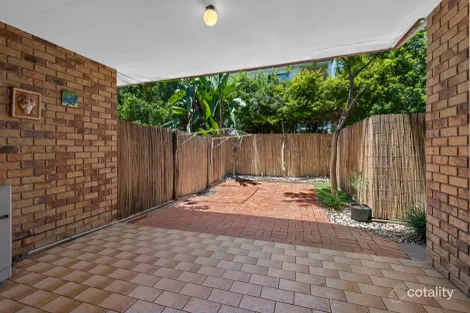 Property photo of 2/89 Nudgee Road Hamilton QLD 4007