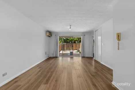 Property photo of 2/89 Nudgee Road Hamilton QLD 4007
