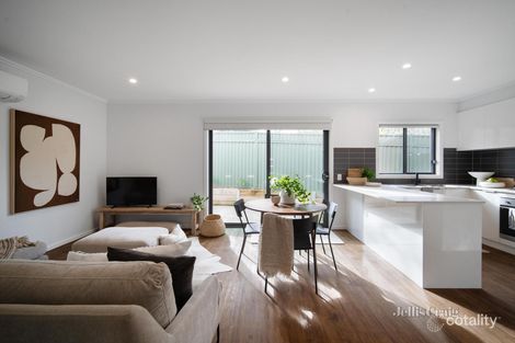 Property photo of 2/14 Brooksbank Court Black Hill VIC 3350