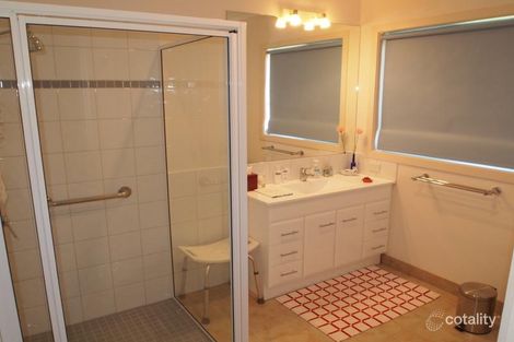 38 Station St, Porepunkah, VIC 3740