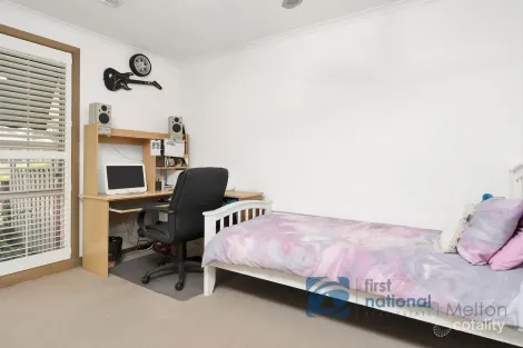 Property photo of 1 Mark Place Melton West VIC 3337