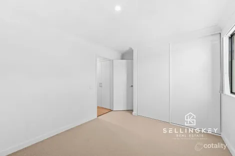 Property photo of 38/1 Glenariff Boulevard Canning Vale WA 6155