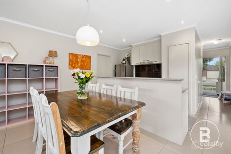 Property photo of 8 Echo Place Alfredton VIC 3350