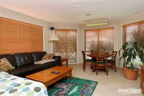Property photo of 4 Nicholson Close Werribee VIC 3030