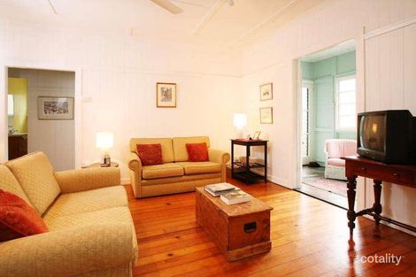 Property photo of 28 Devonshire Street Ashgrove QLD 4060