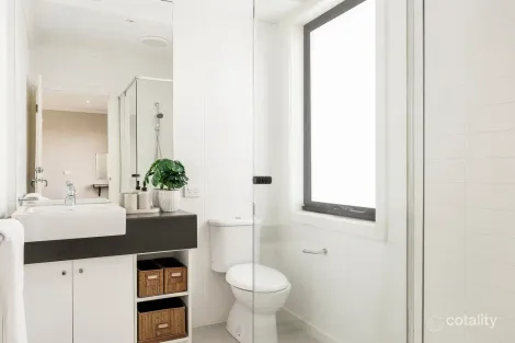 Property photo of 11 Botanic Drive Clayton South VIC 3169