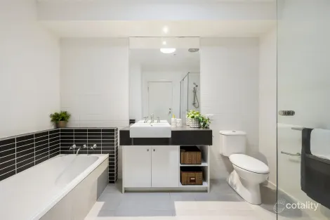 Property photo of 11 Botanic Drive Clayton South VIC 3169