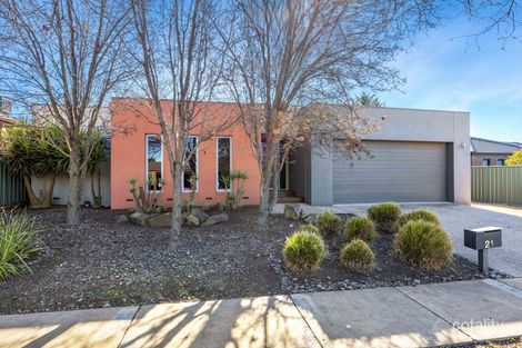 Property photo of 21 Brentwood Boulevard Strathfieldsaye VIC 3551